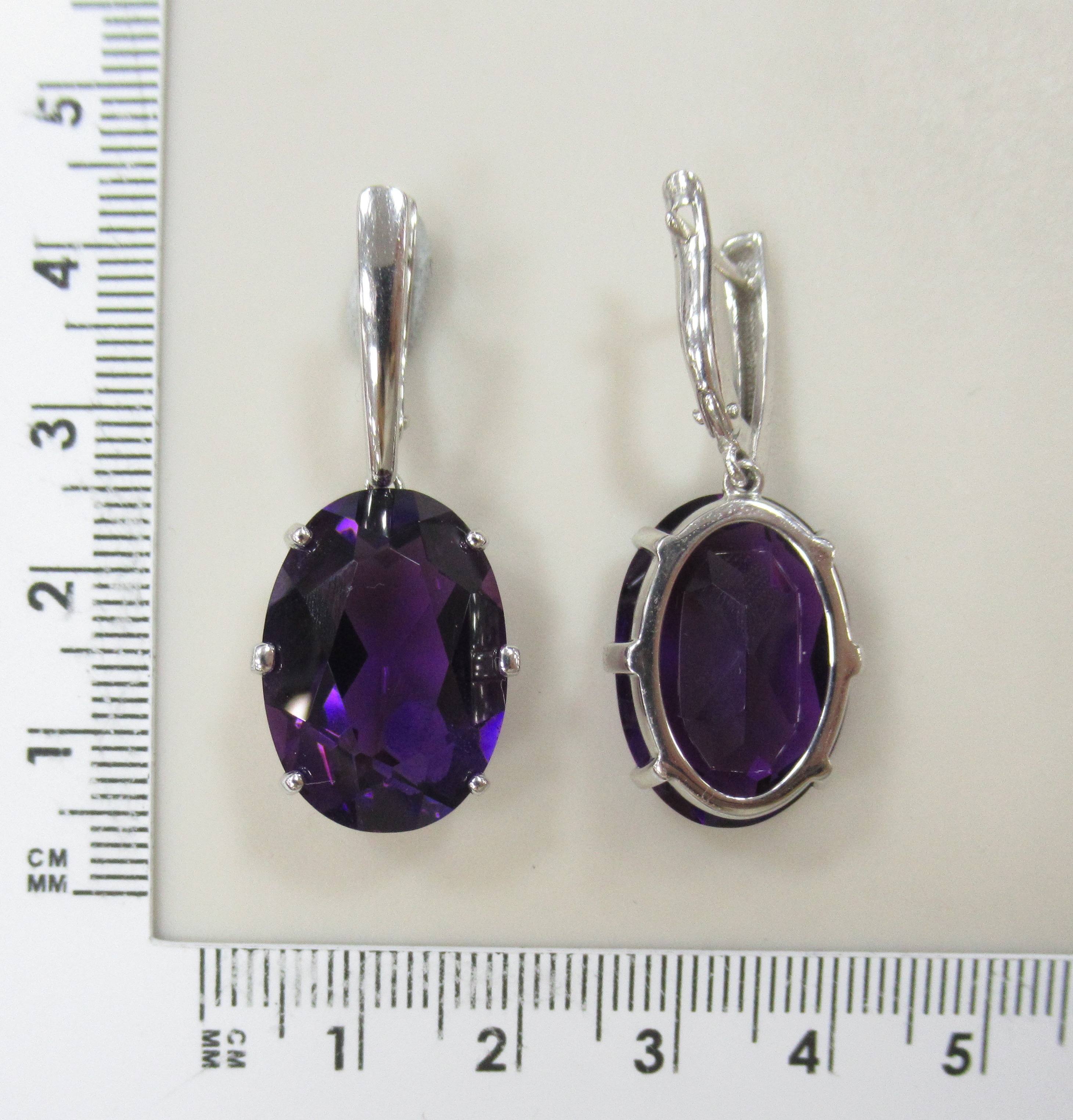 Серебряные серьги с аметистами